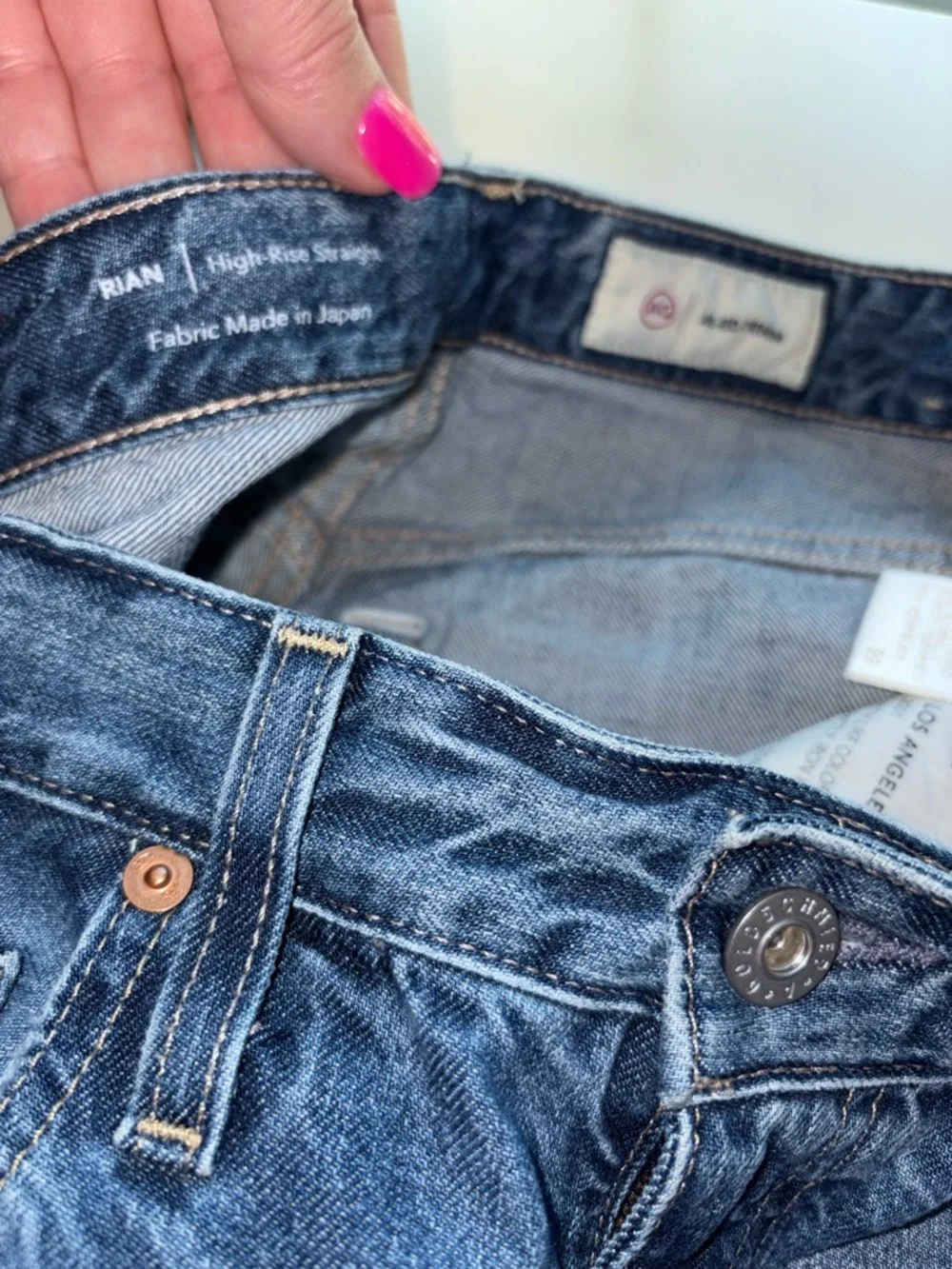 AG Rian High Rise Straight Raw Hem Jeans 29 100% Cotton Medium Wash - Picture 8 of 8